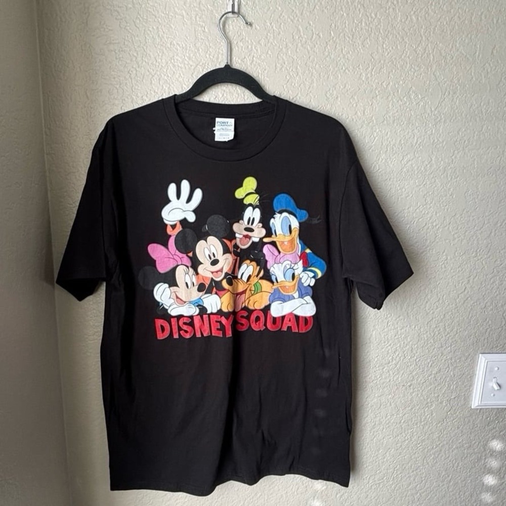 Disney Mickey And Friends Disney Squad T-Shirt. Size Large.